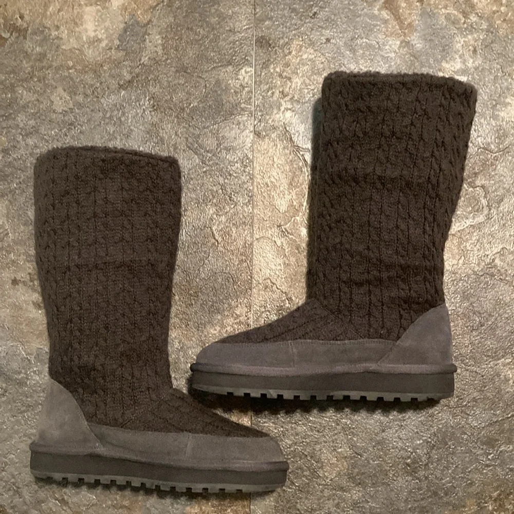 Charcoal Knit & Suede Sketchers Mid Calf Keepsake Boots EUC Size 8